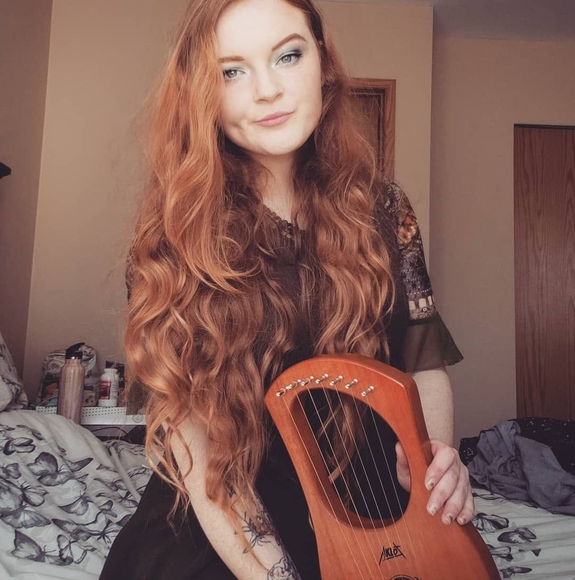 Meet your Posher, Holly-rose - Picture 1 of 1